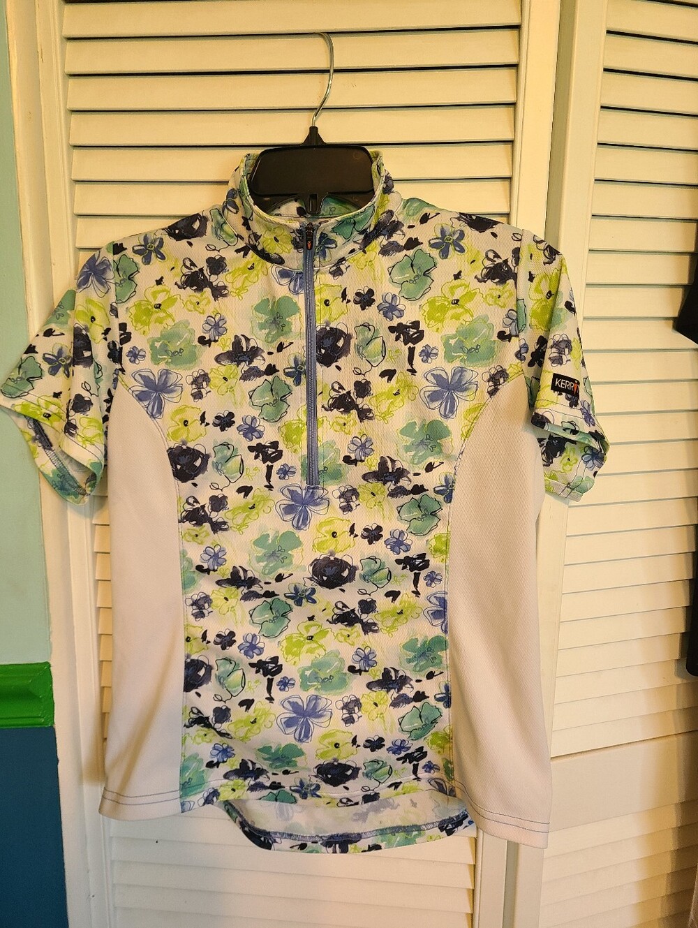4 Kerrits Horsebackriding Shirts - Picture 6 of 13